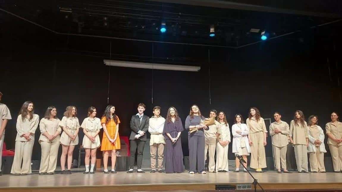 ''Gözlerimi Kaparım, Vazifemi Yaparım'' Tiyatro Oyunu.